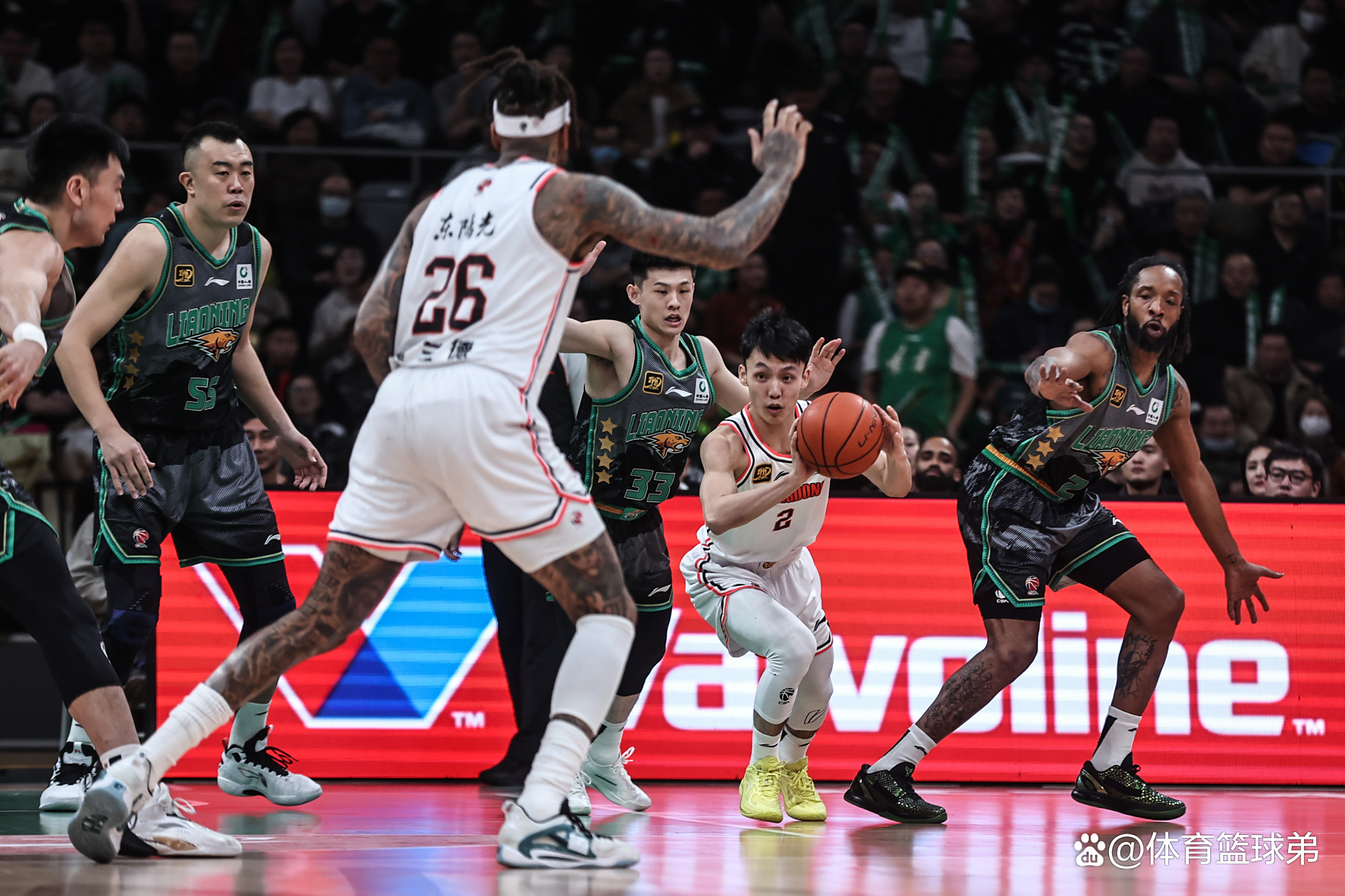 NG体育清晨体能课后，广州队防线松动备战足总杯，信心回归，年轻球员得到机会的简单介绍